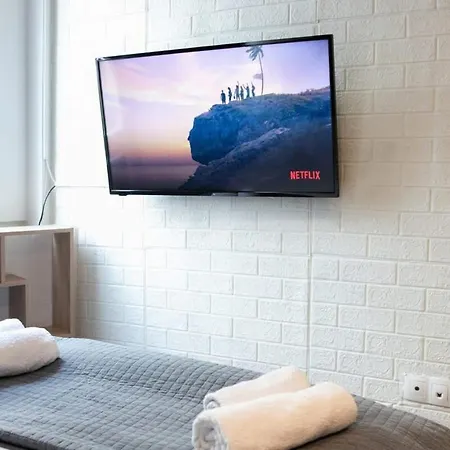 Cozy Modern Studio In *
